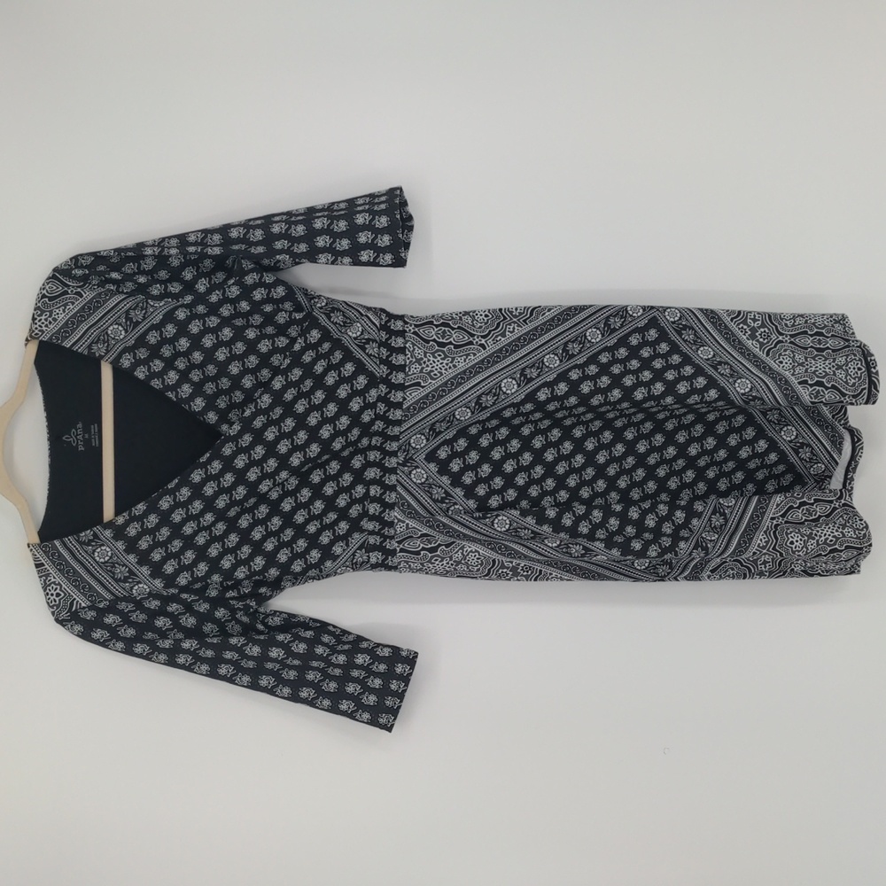 prAna Women's Belladonna Faux‎ Wrap Dress Black White Size Medium Bandana